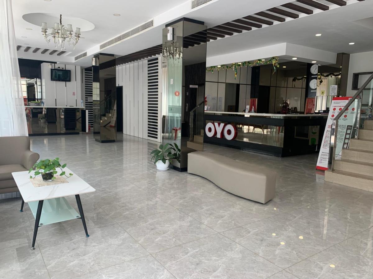 Oyo 676 Osaka Hotel Batam